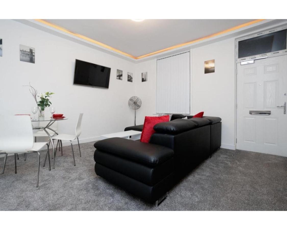 Carter House Apartments.....6 Beds In 3 Bedrooms Λιντς Εξωτερικό φωτογραφία